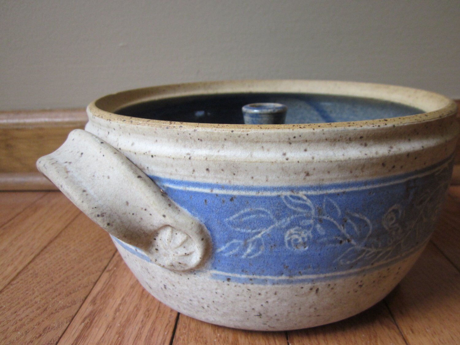 Vintage Stoneware Bundt Pan