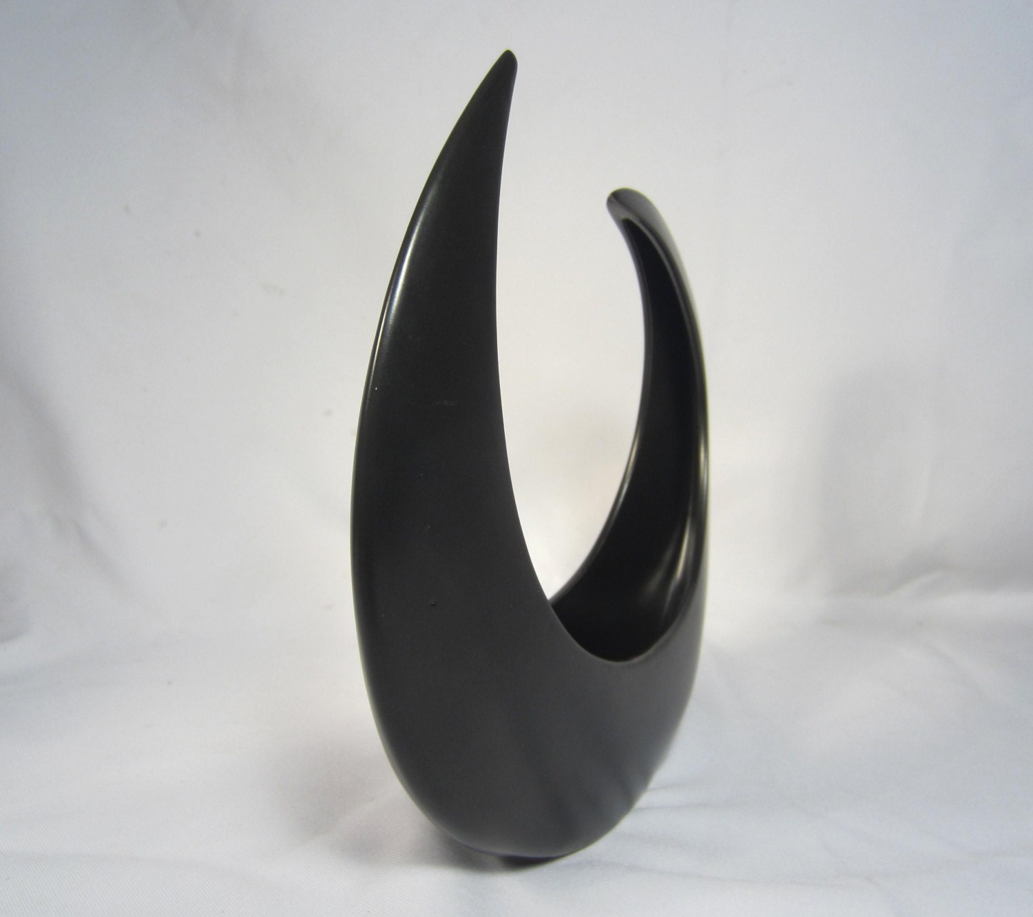 Japanese Ikebana Flower Vase Crescent Moon