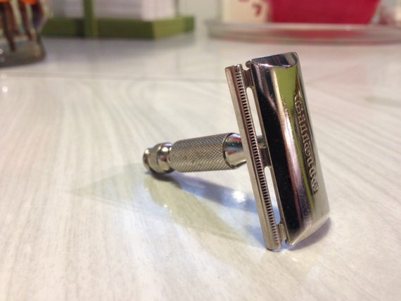 gillette travel safety razor