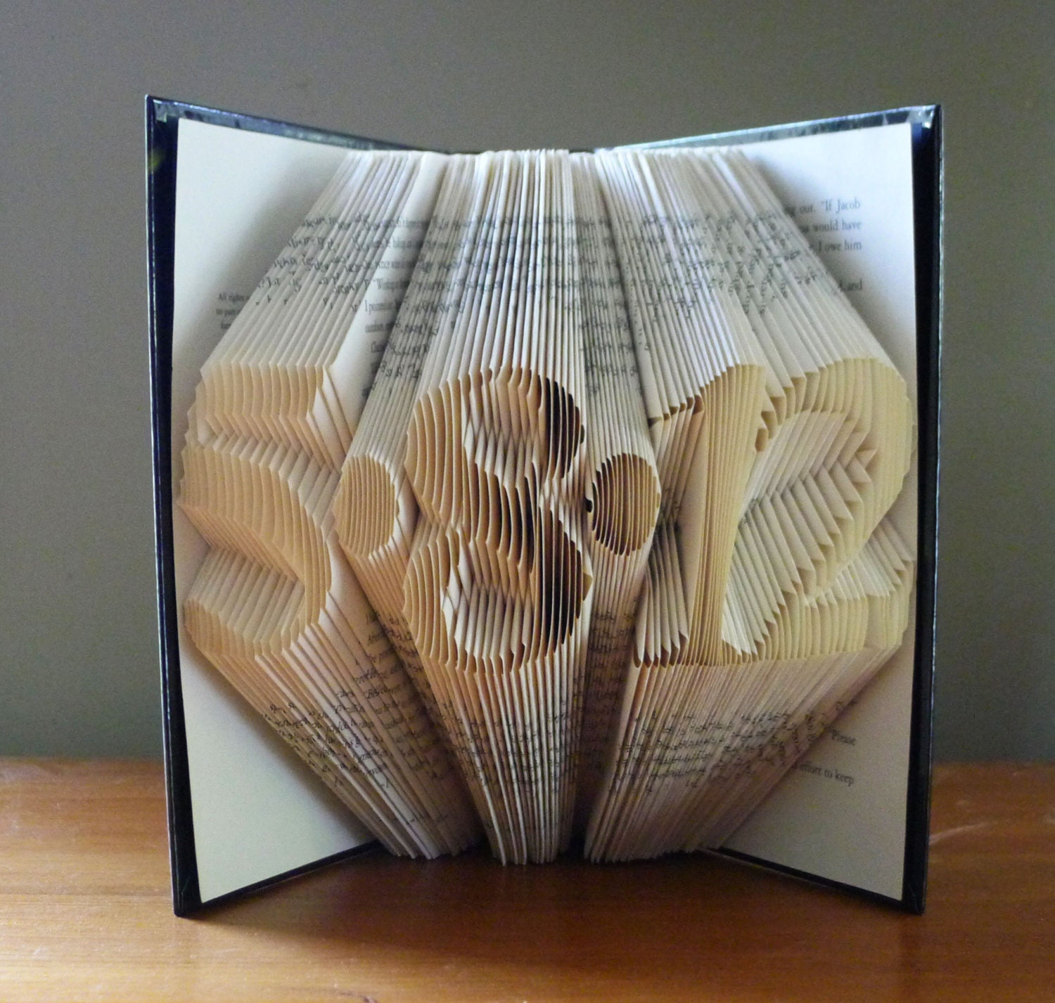 Fold book art. Подарок на бумажную годовщину. Подарок из бумаги на годовщину. Paper Anniversary. Искусство на 1милион.