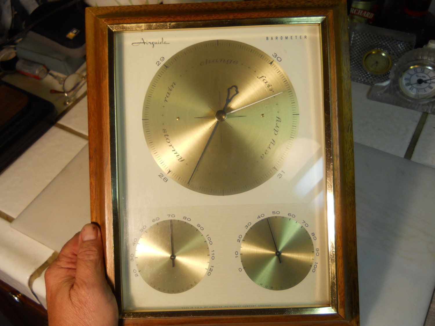 AIRGUIDE BAROMETER TEMPERATURE & Humidity Meter