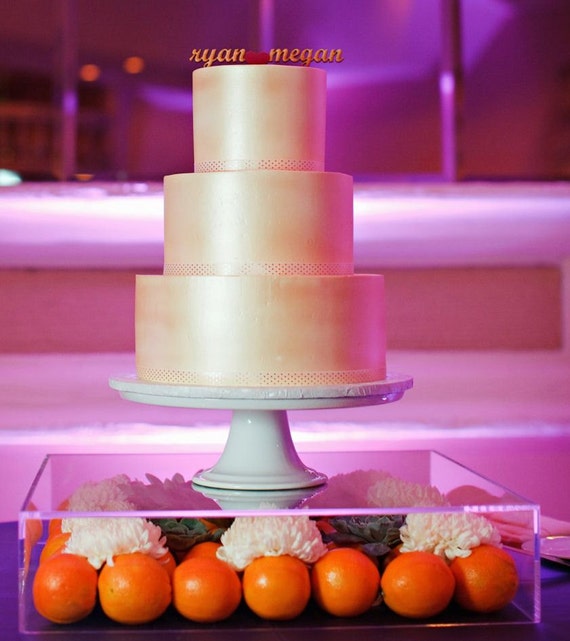 Clear Acrylic Riser for Cake with lid by AmazingAcrylic on Etsy