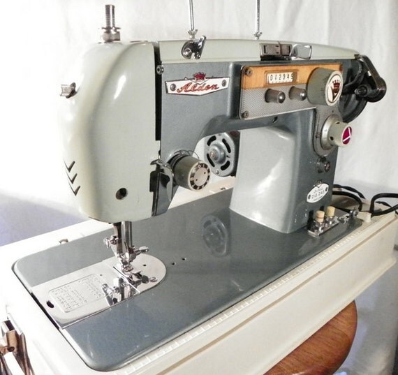 Beautiful Vintage Alden Zigzag Sewing Machine VG mid