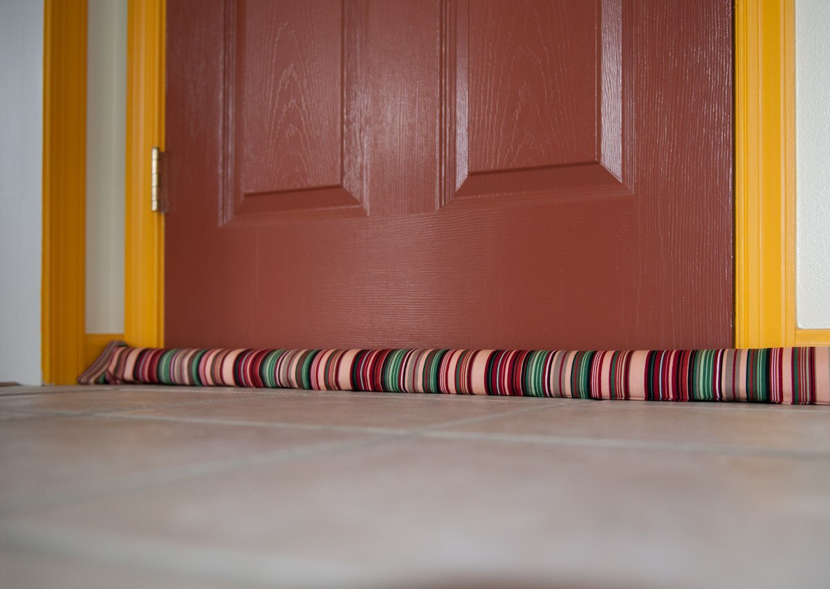 draught excluder door draft stopper dodger wind blocker
