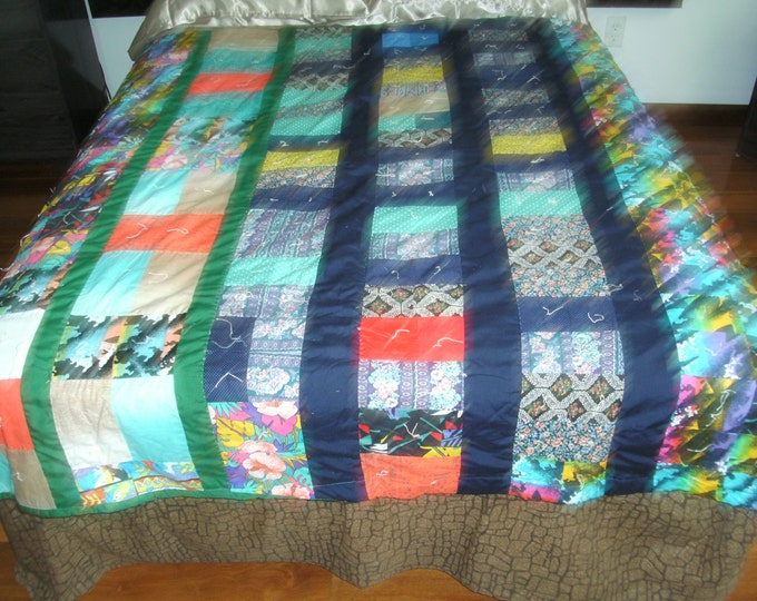 Sale: Vintage Scrap Bed Quilt or Bed Cover that fix a full size bed
