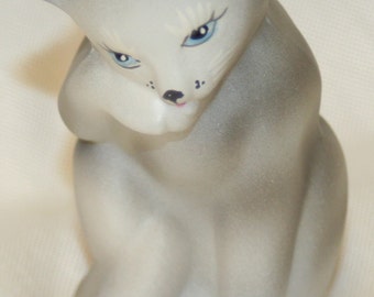 gray tabby cat figurine