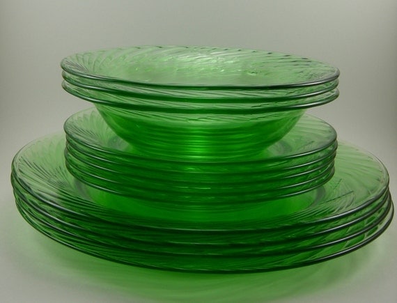 Vintage Pyrex Festiva Spring Green / Green Swirl Four Place