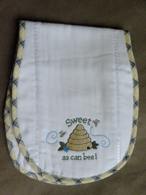 Items similar to Machine embroidered diaper burp cloth on Etsy