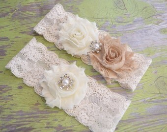 NEW wedding garter / ivory wedding garter set / lace garters / vintage wedding garter / rustic wedding garter / toss garter keepsake garter
