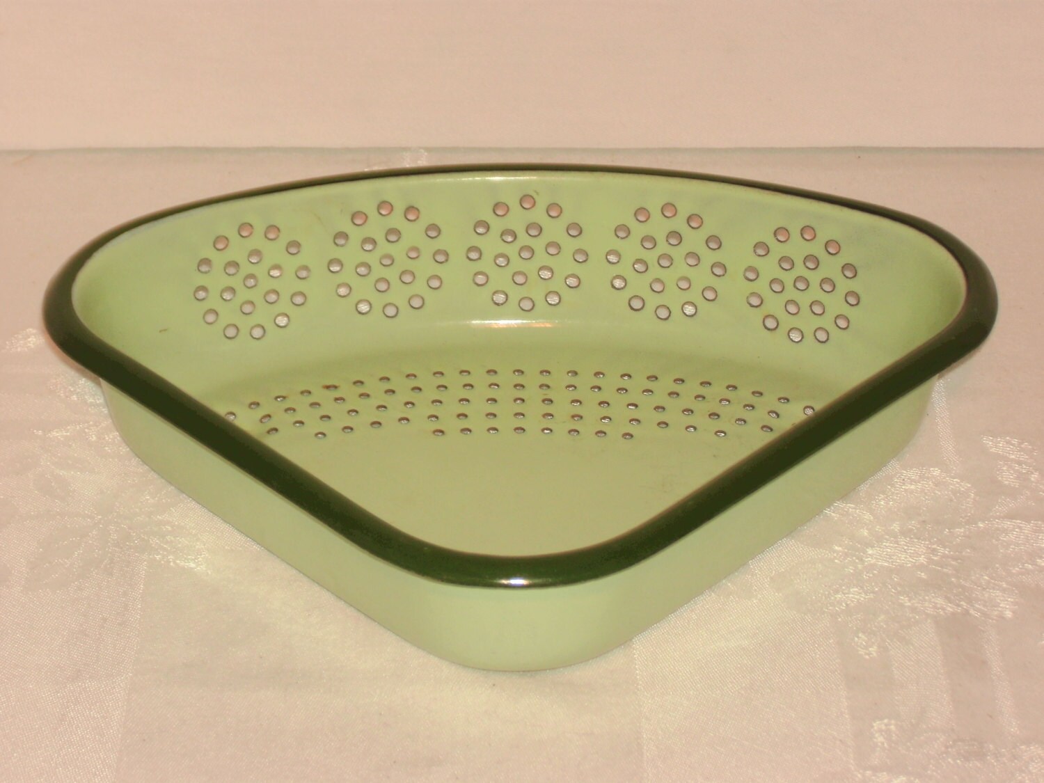 Vintage Green Enamel Triangular Corner Sink Tidy Drainer