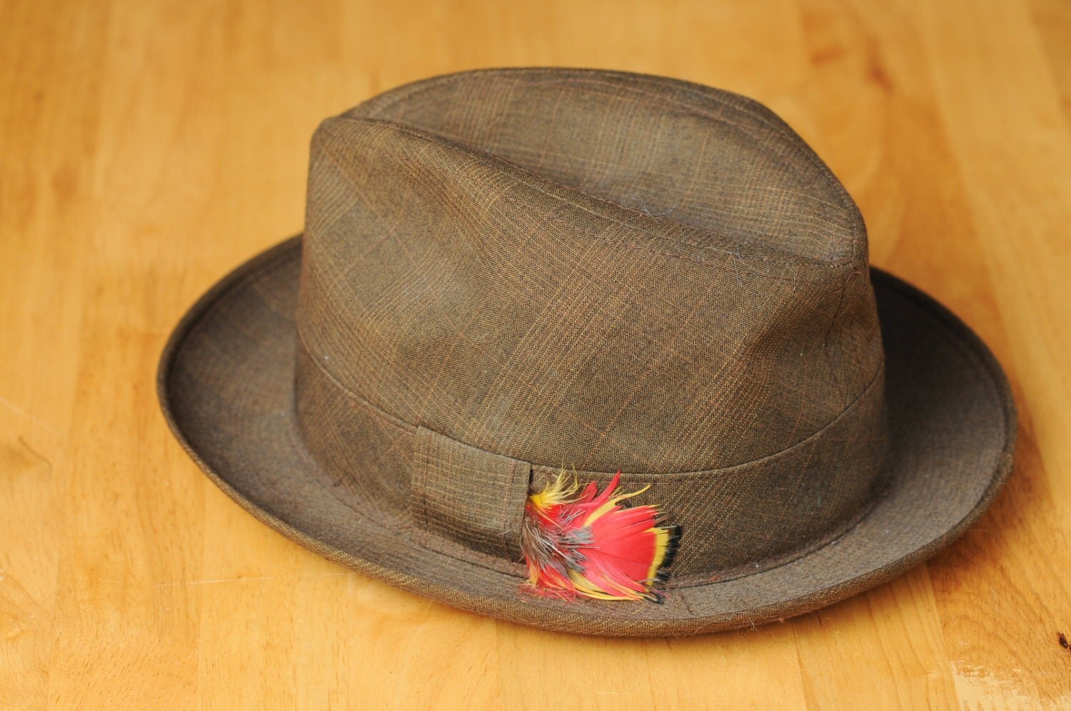 Mens Fedora Brown size 71/8 Vintage cotton Fashion