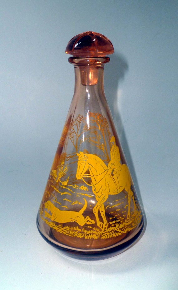 Vintage hunting scene decanter and six shot glasses