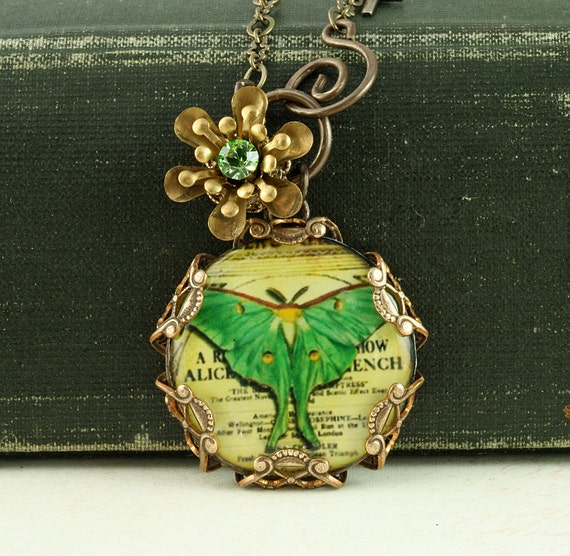 Luna Moth Necklace Green Butterfly Necklace Green Luna Moth Necklace Woodland Necklace Victorian Brass Filigree Necklace Flower