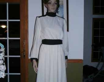 Womens Dress Cream & Black- Long Sleeve ~ Anthony Richards ~ Mod Vintage Dress