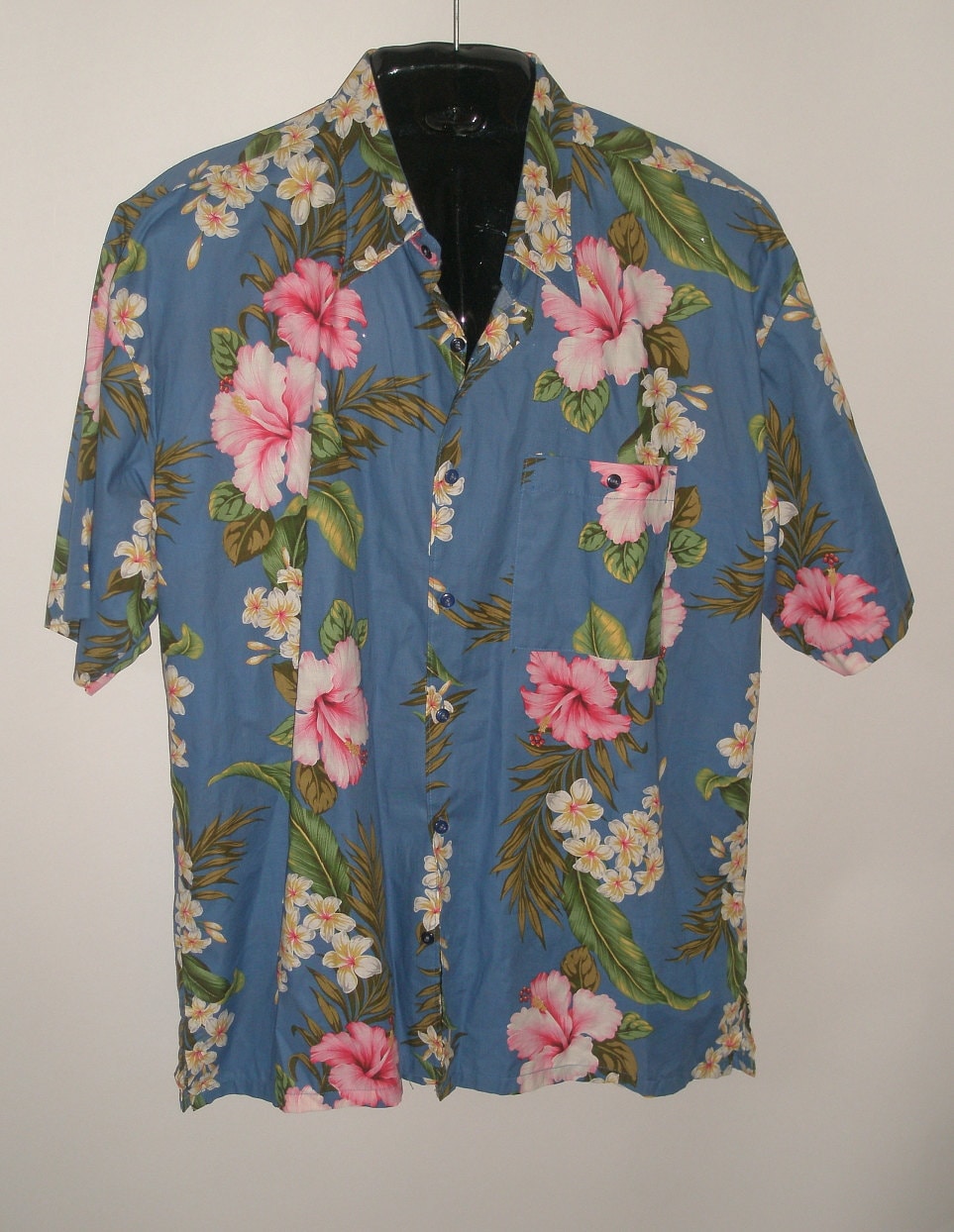 Mens 70s Vintage Hawaiian Style Aloha Shirt by VintageClothes4U