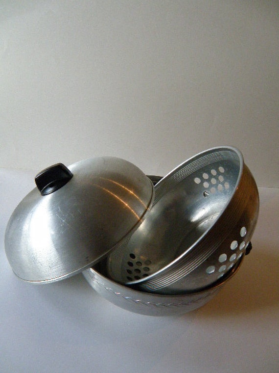 Vintage West Bend Brushed Aluminum Bun Warmer Serving Oven