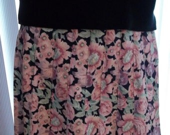 Vintage 80's LAURA ASHLEY Floral Pleated Skirt // Ships Worldwide-Convo For Quote