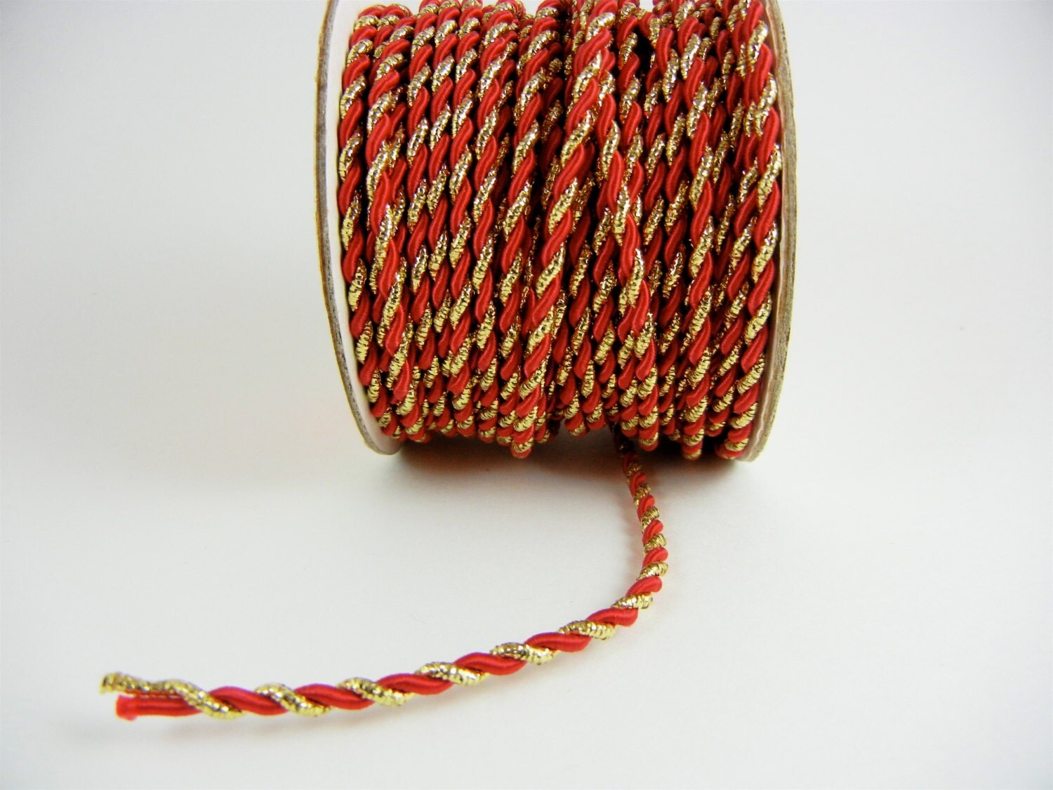 Download 5 Yards Red & Gold Twist Cord Rope Trim Accent for Crafting