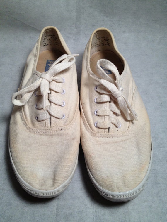 Vintage 90s Off-White Keds Tennis Shoes Size 7.5-8 by GOLDMINED