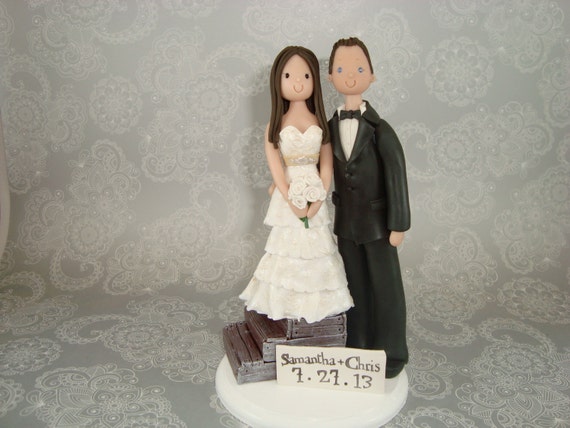 Customized Short  Bride  Tall  Groom  Wedding  Cake  Topper 