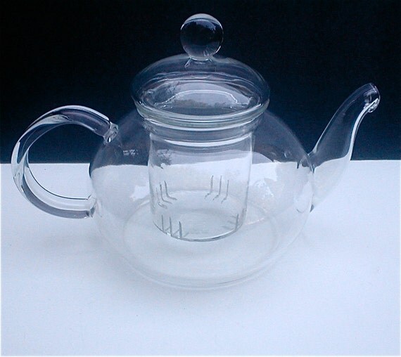 Pyrex Tea Pot and Infuser trYeh Clear Glass 3 and Half Cup