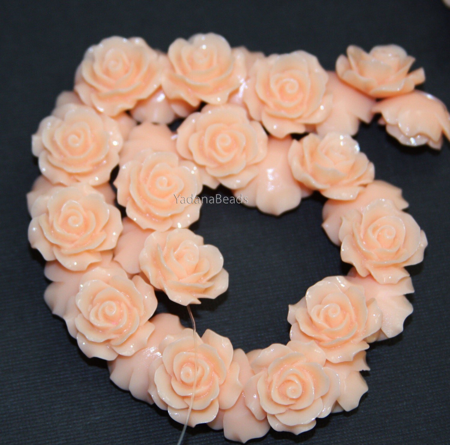 10 pcs of Resin flower bead 18mm Peach
