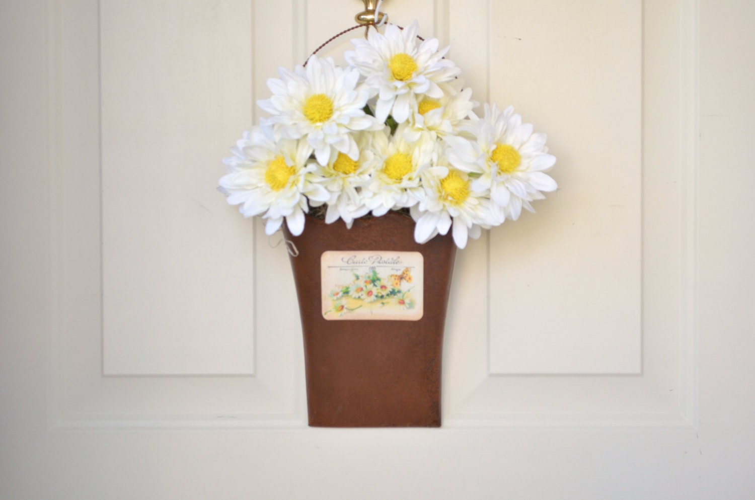 White Daisies Wall Pocket Spring or Summer decor Rustic