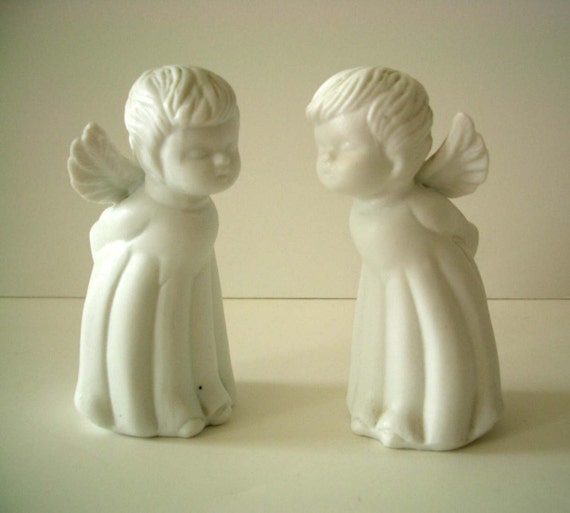 Vintage White Porcelain Kissing Angels