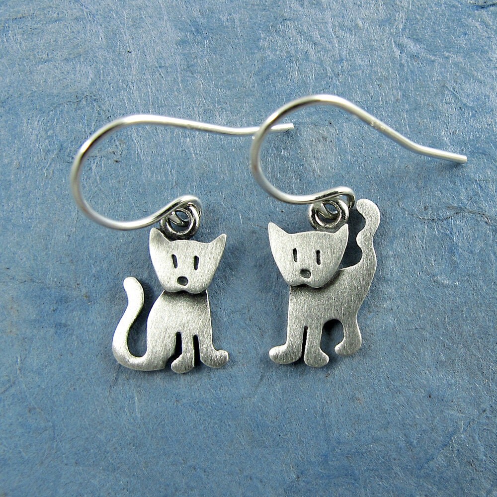 Tiny kitten earrings