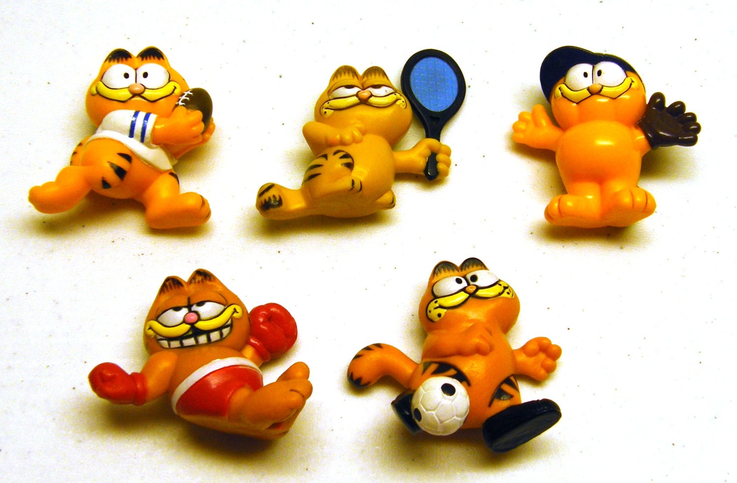 garfield zodiac figurines