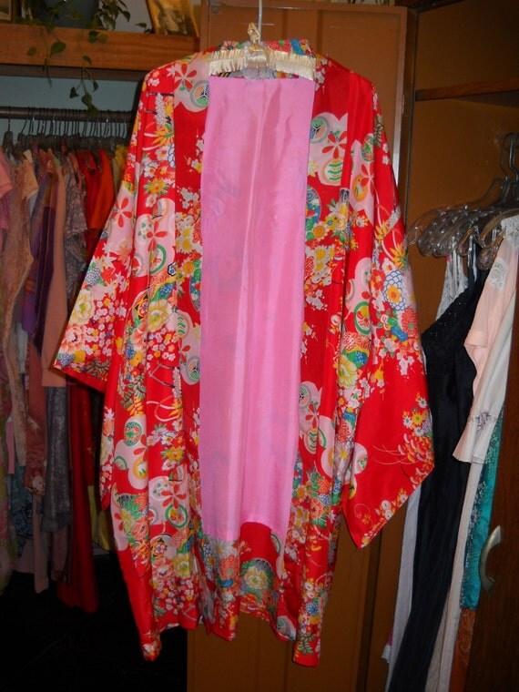 Beautiful Red Floral Silk Kimono Robe