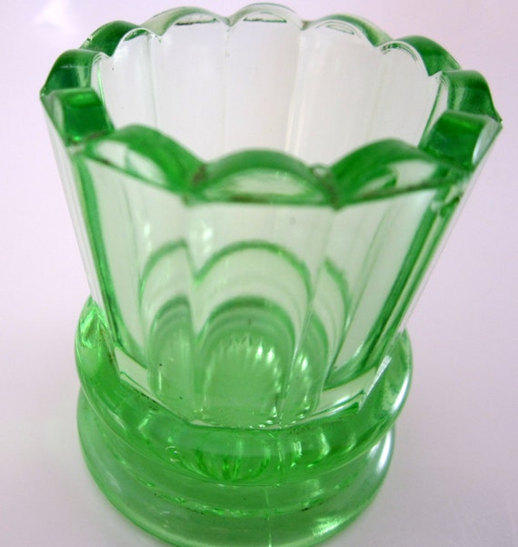 Depression Green Glass Toothpick Holder Sawtooth Rim Starburst