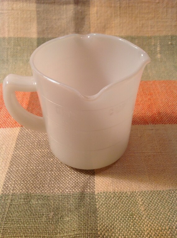 Vintage Milk Glass Three Spout 1Cup Measuring Cup