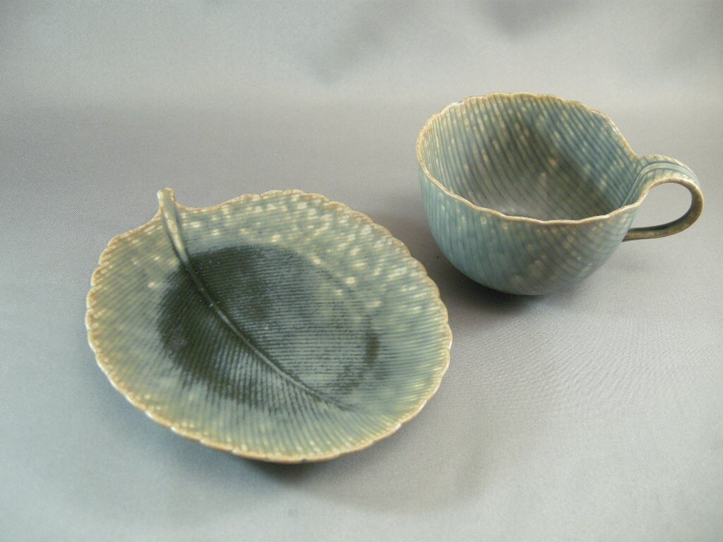 KOTOBUKI Japanese Tea Leaf Cup W/ Saucer