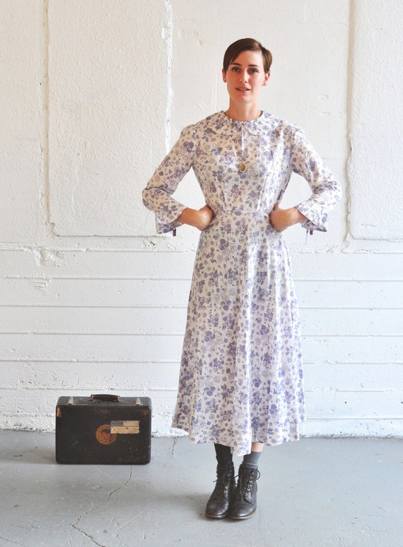 Vintage Prairie Folk House Dress Lavender Floral by drowsySwords