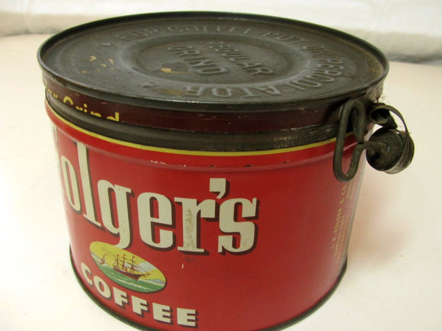 1952 Folgers Coffee Can with Key Wind Still Attached and Lid