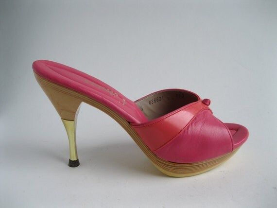 Vintage 1950s Polly Shoes Pink Patent Leather Summer Fashions