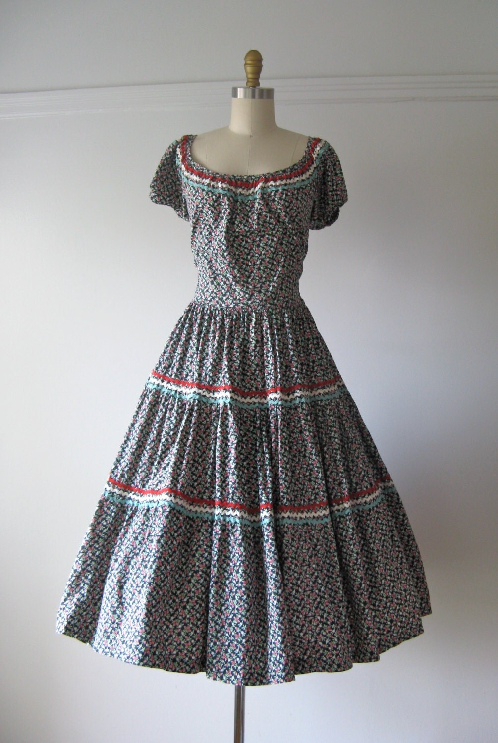 vintage 1950s dress / 50s dress / Ballet Folklorico