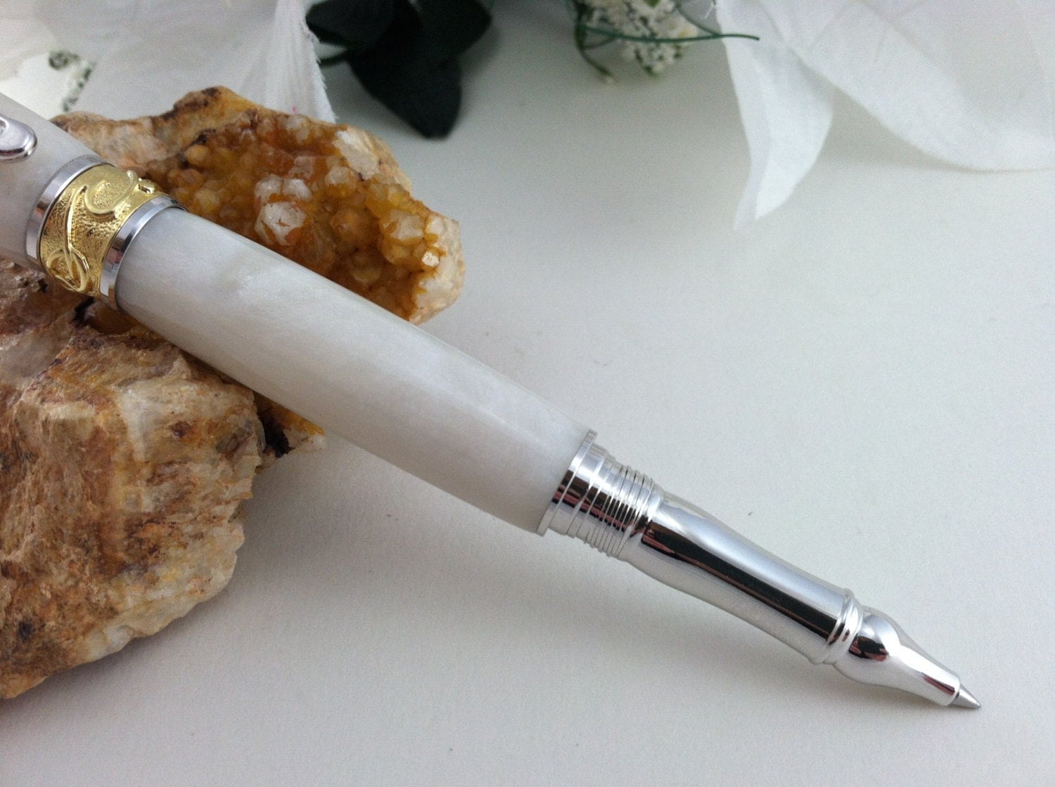 Personalized Engraved Bridal Wedding Guest Book Pen White