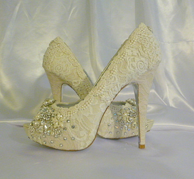 Twinkle Toes High Heels Wedding Shoes .. 5 by TessHarrissDesigns