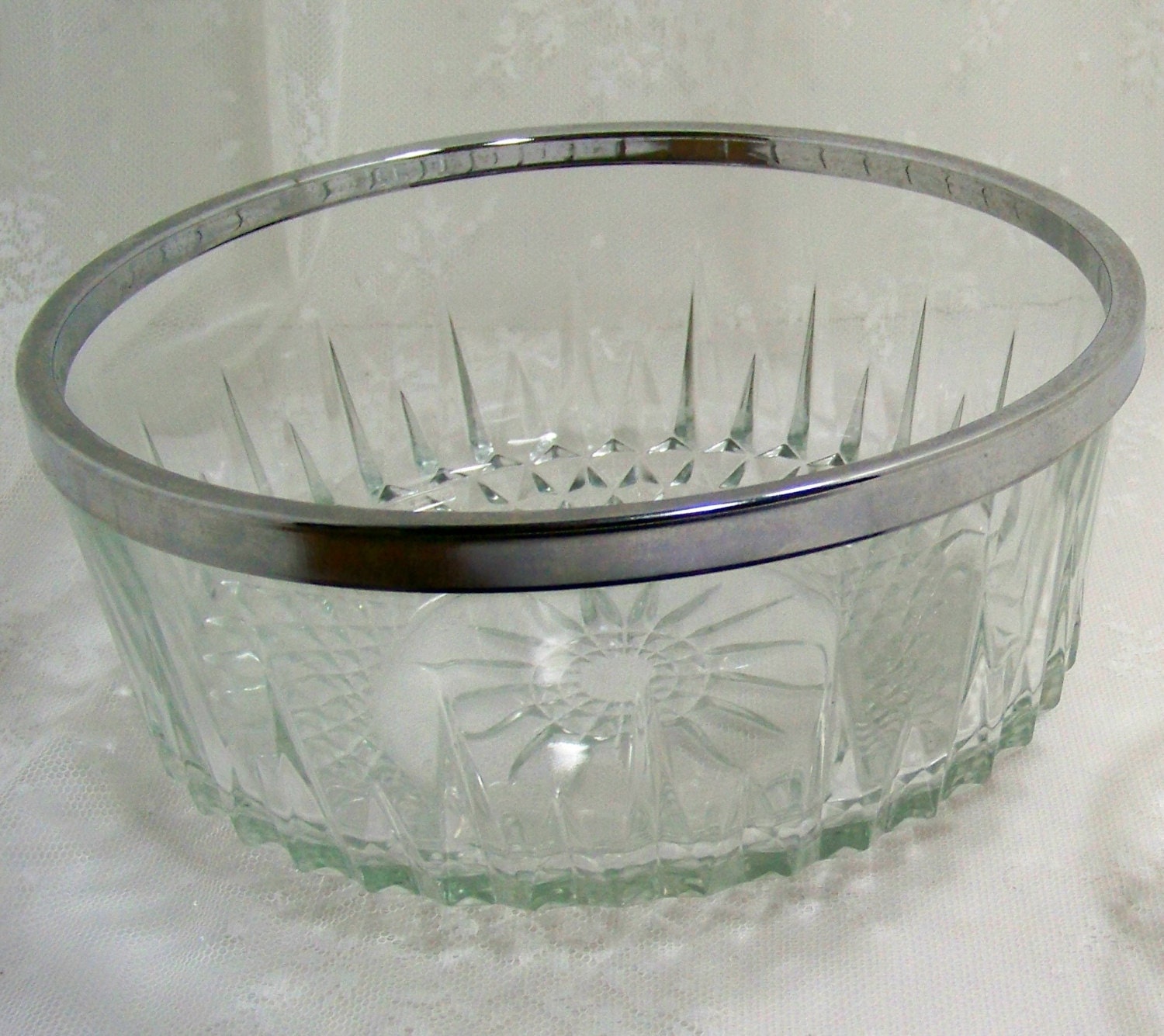 Vintage Arcoroc USA Glass Serving Bowl with by SmakBoutique