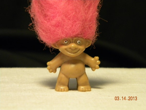 troll pencil top