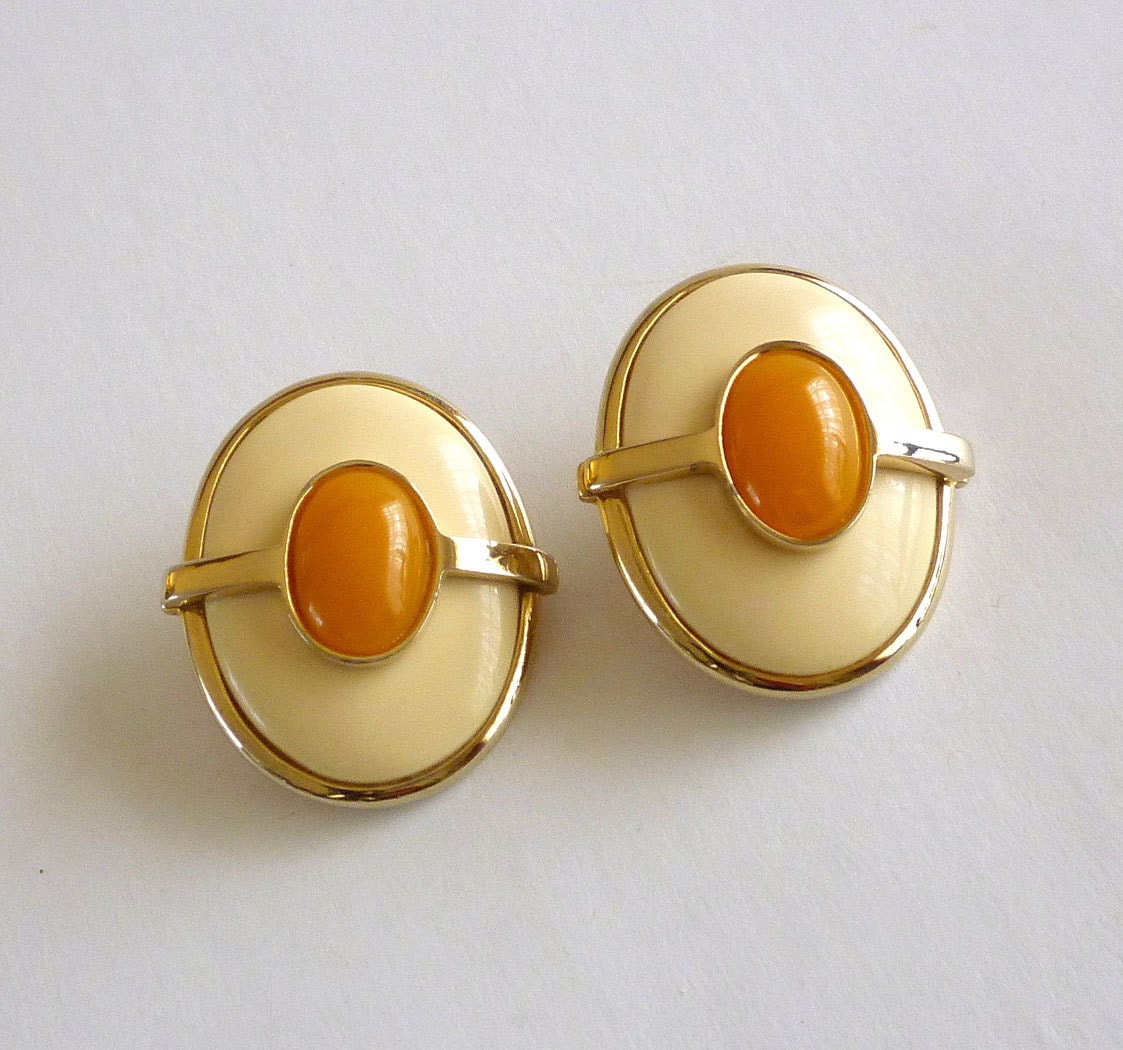 Vintage Clip Back Enamel Earrings in Cream and Butterscotch