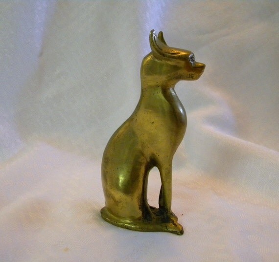 egyptian cat figurine