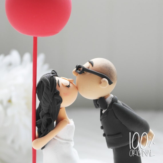 Custom Cake Topper Romantic Kissing Couple With A Red Balloon 6007
