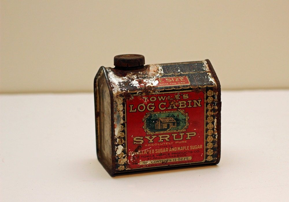  Antique  Towle s Log  Cabin  Maple Syrup  Tin 1914 Litho