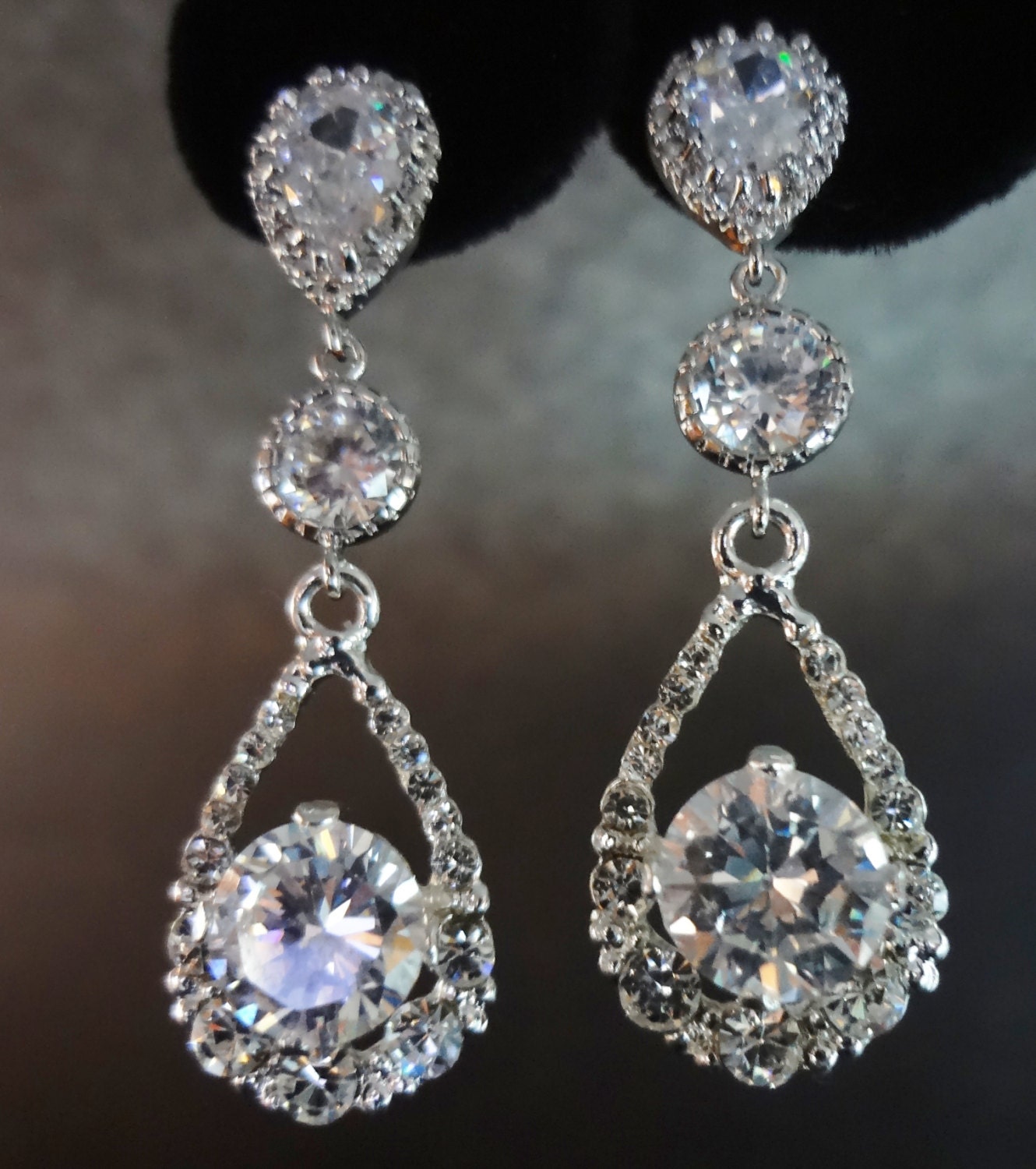 Bridal jewelry // Crystal rhinestone earrings by QueenMeJewelryLLC