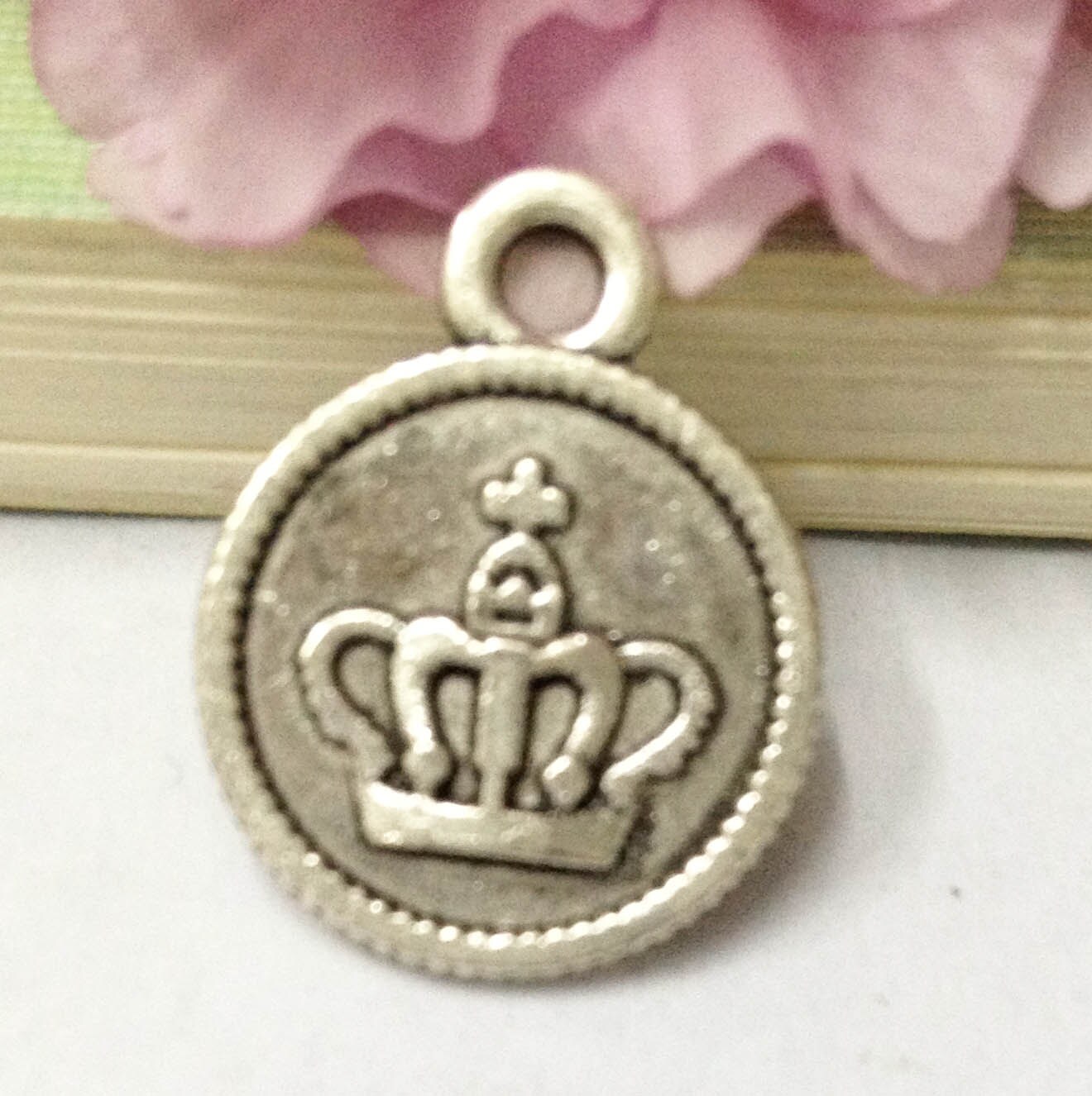 30pcs Antique Silver Round Crown Tag Charm Pendants 15mm