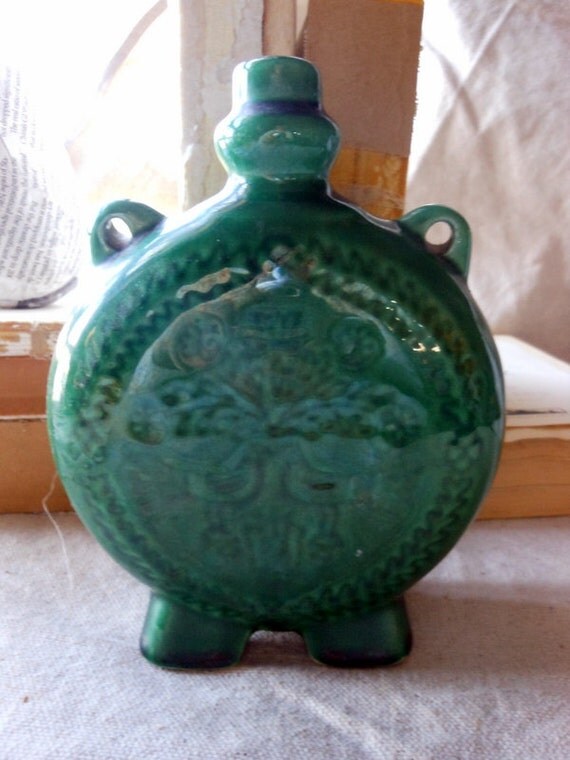Vintage Green Ceramic Bottle - Valodi Kisusti