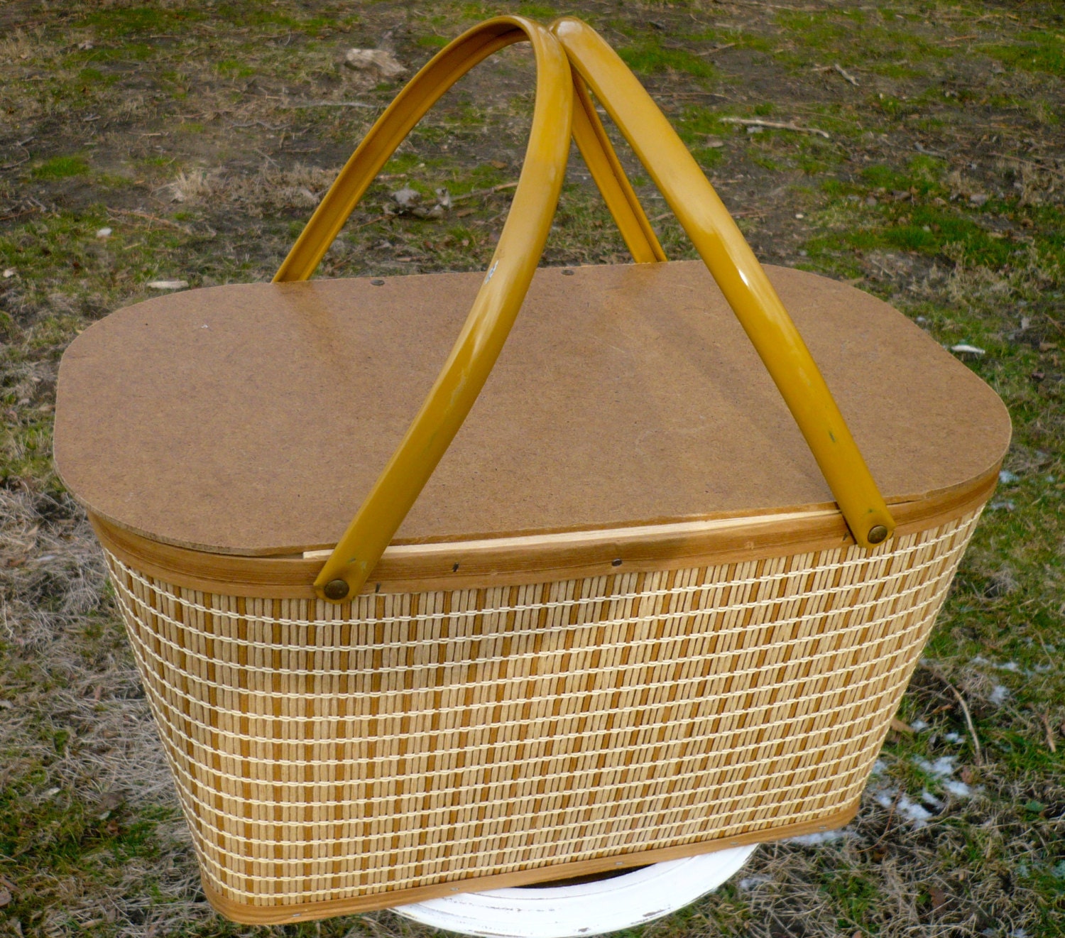 Vintage Picnic Basket Natural Color Carrying Handles Basket